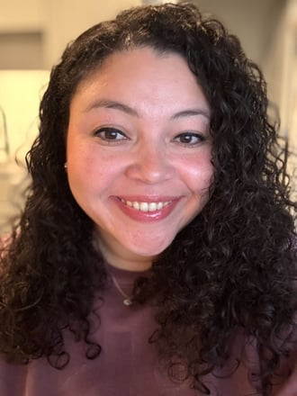 Claudia Ulloa_Headshot